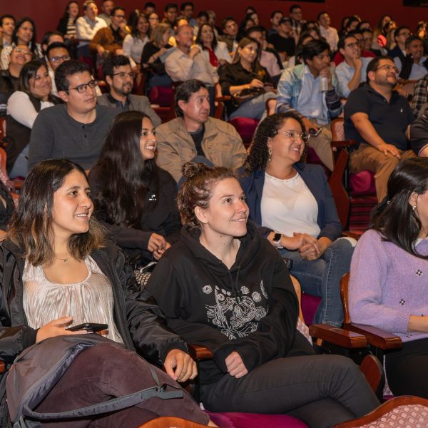 Éxito rotundo en el CafEE Académico