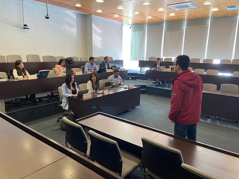 009FA8F6-51D6-48C5-942B-1034D82D3C6E