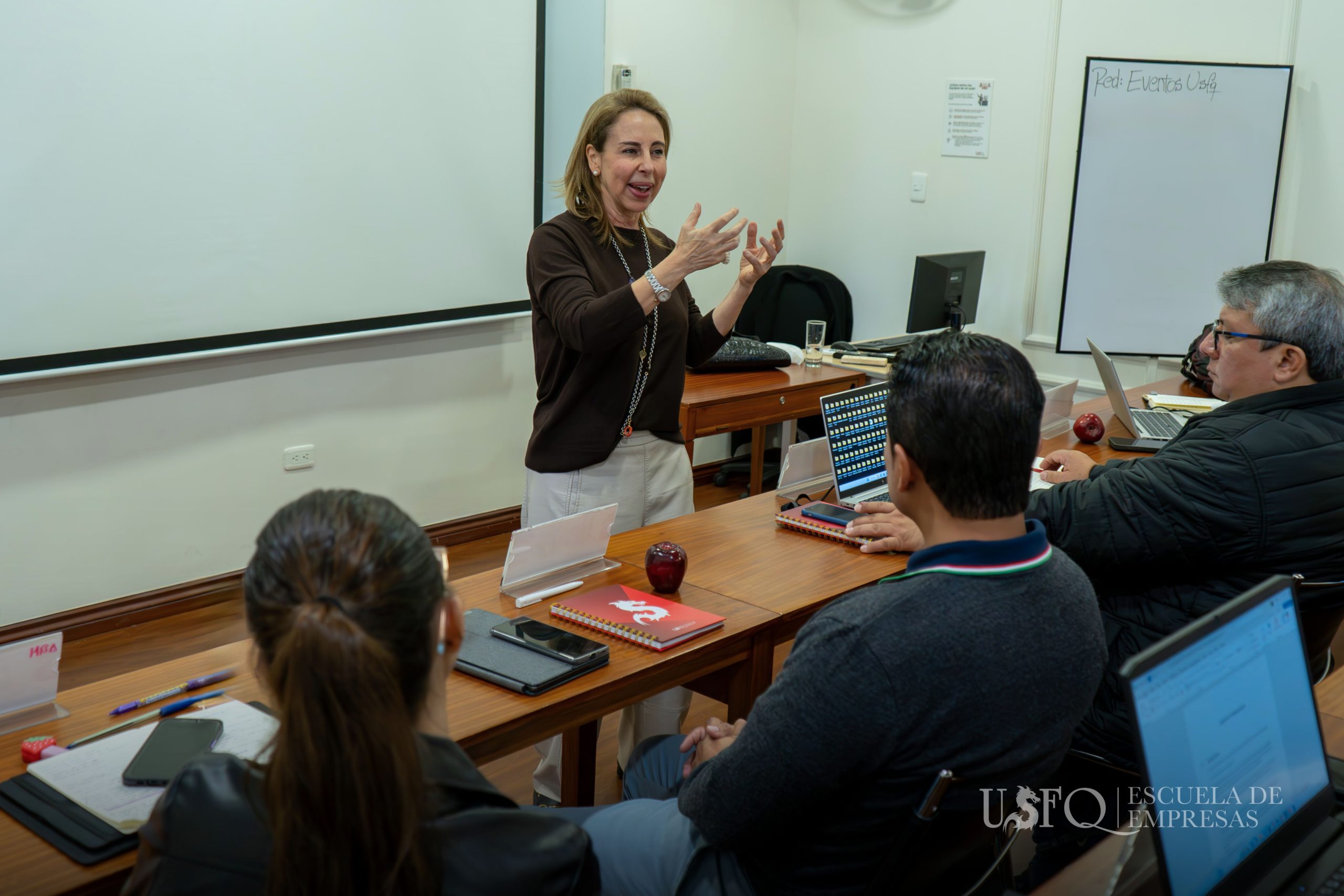 2_EE News_Laboratorios Life_ABR