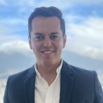 b8ee57e0-a62a-4332-846f-bec3a801a425-foto-Headshot-bcbc6a